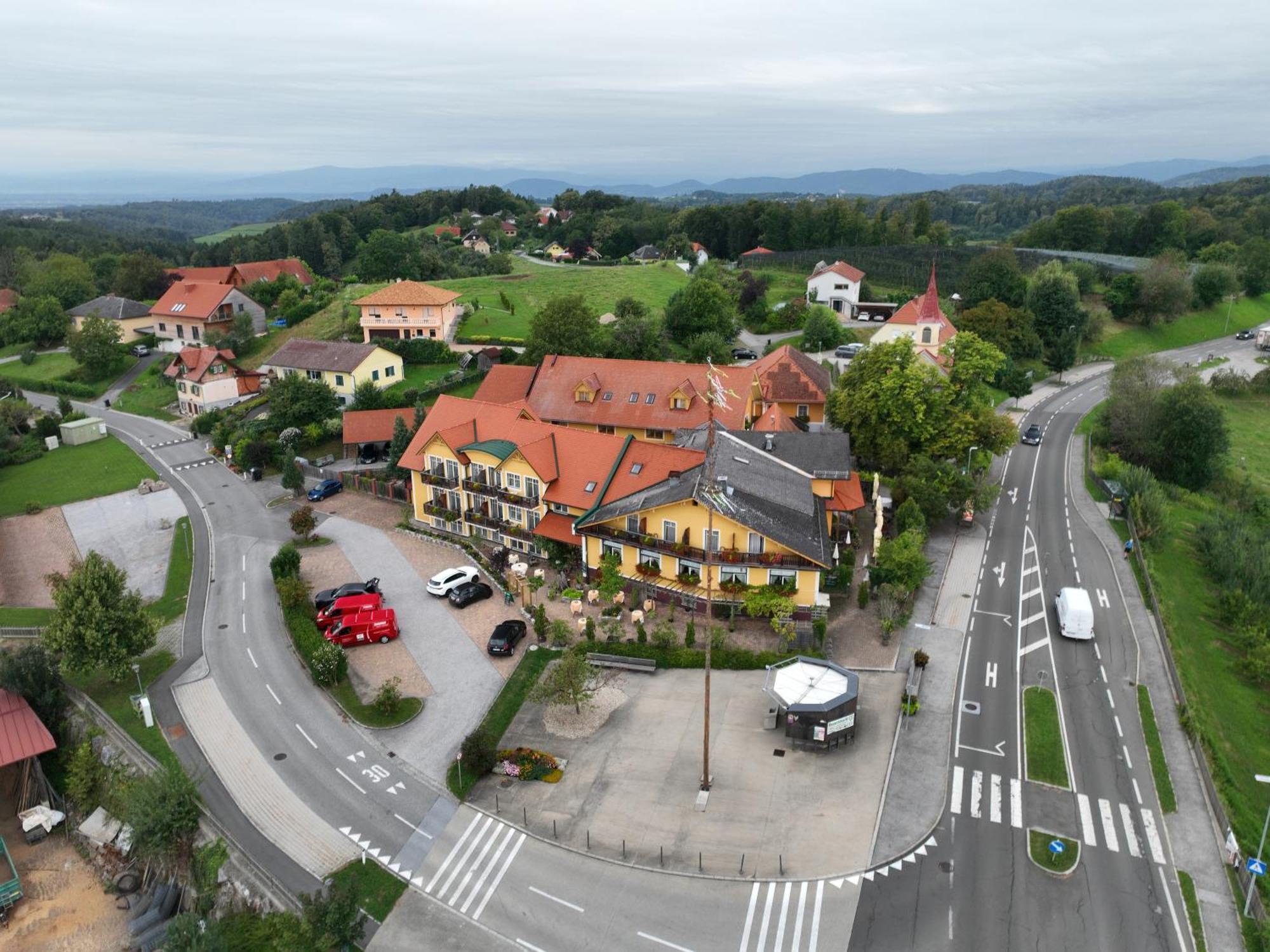 Gasthof Grossschedl Zum Kramerwirt Lassnitzhoehe ภายนอก รูปภาพ